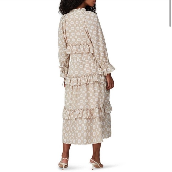 Hofmann Copenhagen Beige Lips Tiered Midi Dress - Picture 2 of 7